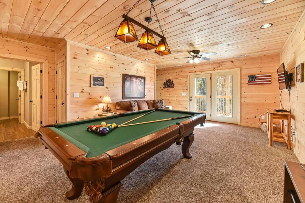 Walnut Ridge Cabin. Sleeps 7-11! Hot Tub, Pool Table, Minutes To Downtown Gatlinburg! Exteriér fotografie
