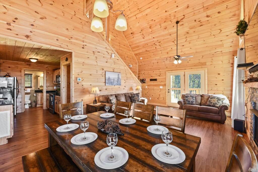 Walnut Ridge Cabin. Sleeps 7-11! Hot Tub, Pool Table, Minutes To Downtown Gatlinburg! Exteriér fotografie