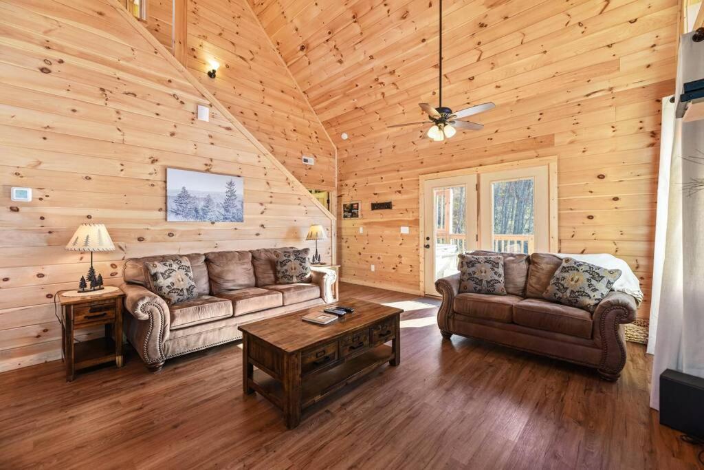 Walnut Ridge Cabin. Sleeps 7-11! Hot Tub, Pool Table, Minutes To Downtown Gatlinburg! Exteriér fotografie