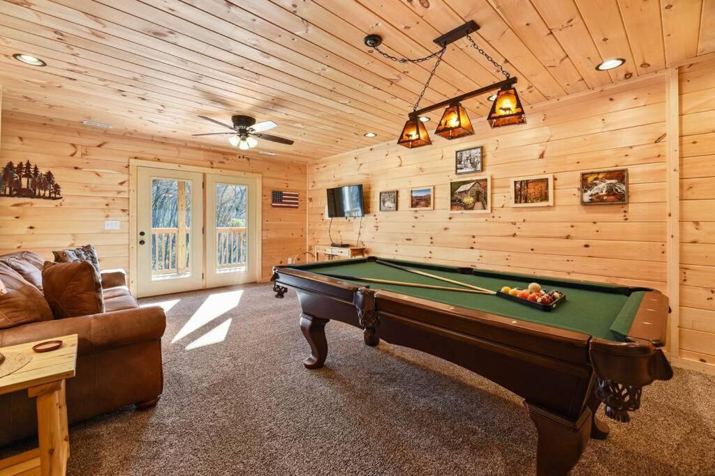 Walnut Ridge Cabin. Sleeps 7-11! Hot Tub, Pool Table, Minutes To Downtown Gatlinburg! Exteriér fotografie